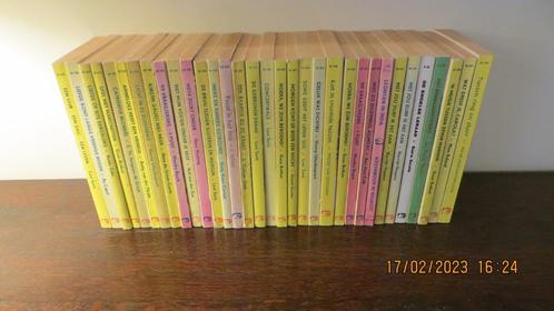 Vintage jeugd pockets van de reeks Witte Raven  ( 33 stuks, Boeken, Kinderboeken | Jeugd | 13 jaar en ouder, Gelezen, Fictie, Ophalen of Verzenden