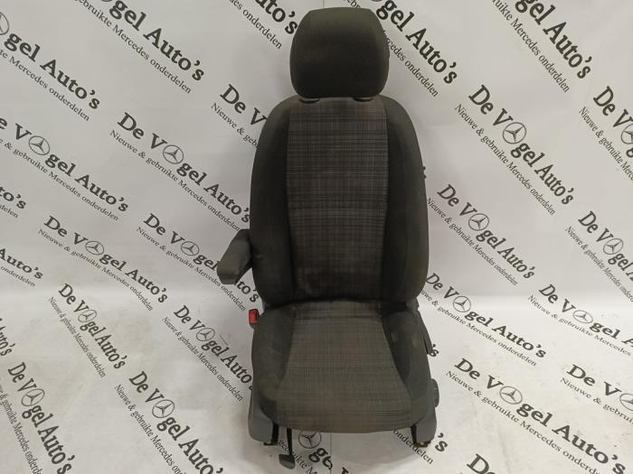 Stoel links van een Mercedes Vito, Auto-onderdelen, Interieur en Bekleding, Mercedes-Benz, Gebruikt, 3 maanden garantie, Ophalen of Verzenden