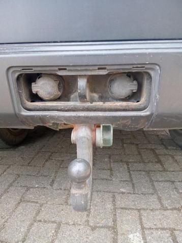 ik zoek trekhaak in goede staat ; LANDROVER DISCOVERY 3 comp beschikbaar voor biedingen