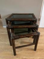 Vintage faux rattan mimeset bijzettafeltjes nesting tables, Enlèvement, Comme neuf
