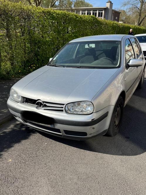 Volkswagen golf 4 1.4 16v 75ch ( pour pièces ou pro ), Auto diversen, Ongevalwagen, Handgeschakeld, Benzine, Berline, Zilver of Grijs