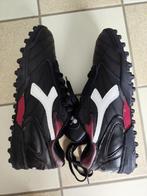 Voetbalschoenen 42,5. Diadora. Nieuw., Sport en Fitness, Voetbal, Ophalen of Verzenden, Zo goed als nieuw
