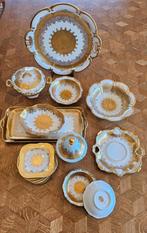 Karlsbader " fine porcelaine incrustée á l´or fin". 17 stuks, Antiek en Kunst, Antiek | Servies compleet, Ophalen