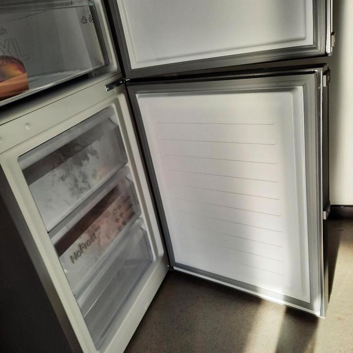 Koel- diepvriescombinatie, BOSCH., Elektronische apparatuur, Koelkasten en IJskasten, Nieuw, Met vriesvak, 160 cm of meer, 45 tot 60 cm