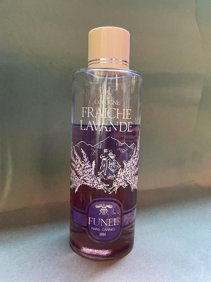 Entonnoir Fraiche Lavande — eau de Cologne vintage, Collections, Parfums, Utilisé, Enlèvement ou Envoi