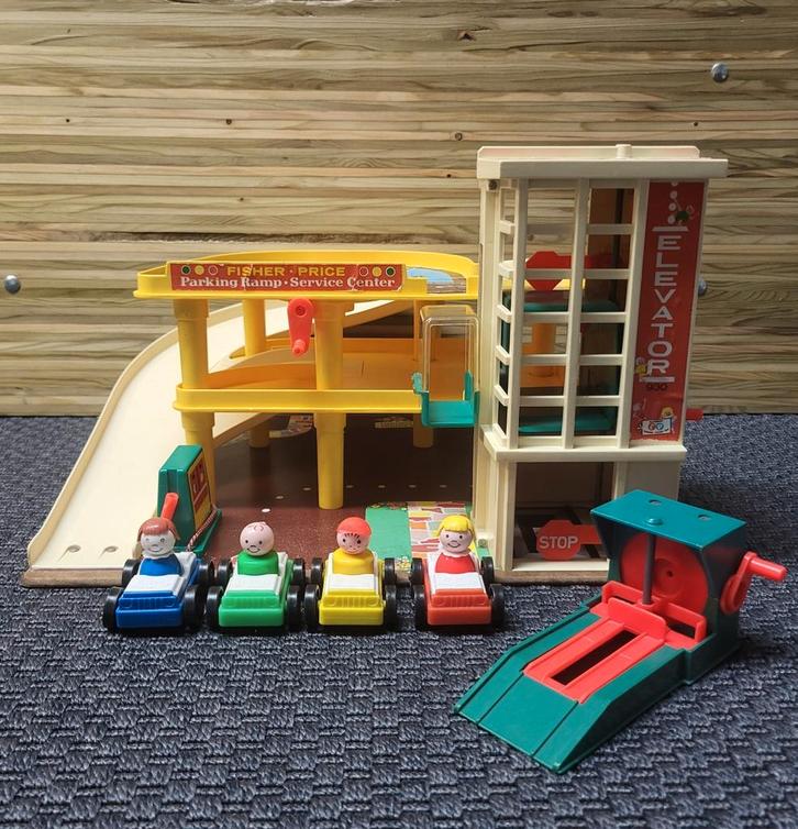 Fisher Price Parking Ramp Service Center 930, Kinderen en Baby's, Speelgoed | Fisher-Price, Gebruikt, Speelset, Ophalen
