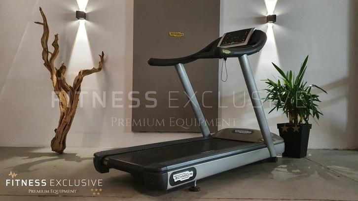 Technogym Jog NOW Excite 500 LED Loopband Homegym tot 18km/h, Sport en Fitness, Fitnessmaterialen, Gebruikt, Overige typen, Armen