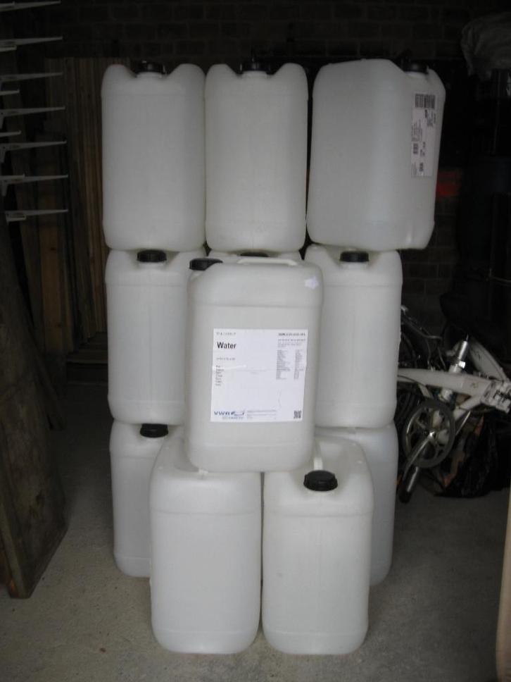 bidons jerrycans watervat bussen, Jardin & Terrasse, Barils de pluie, Comme neuf, Synthétique, Moins de 75 litres, Enlèvement