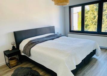 Boxspring zonder matras  beschikbaar voor biedingen