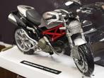 Ducati Monster 1100 grey 2010 1:12 44023, Hobby & Loisirs créatifs, Moteur, Enlèvement ou Envoi, Neuf, 1:9 à 1:12