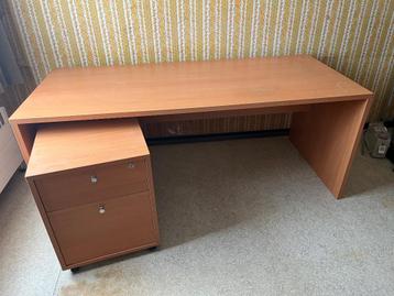 Bureau beschikbaar voor biedingen