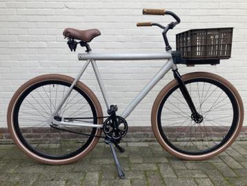 Vanmoof custom stadsfiets (pers>1,8m) beschikbaar voor biedingen