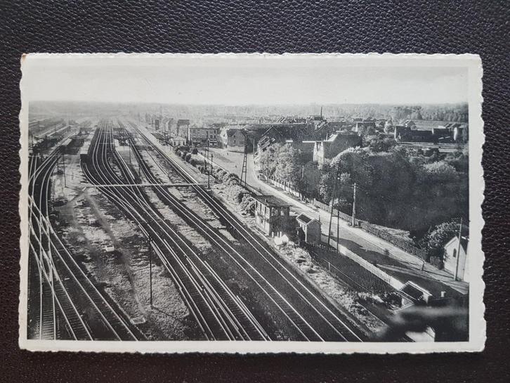 Postkaart Denderleeuw Zicht op Stationsplein sporen Station, Verzamelen, Postkaarten | België, Gelopen, Oost-Vlaanderen, 1940 tot 1960