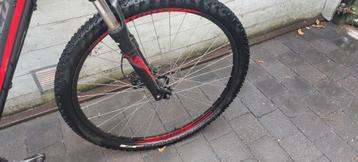 Mountainbike specialized  beschikbaar voor biedingen