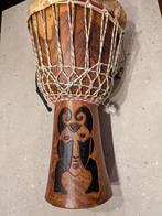 Excellent djembe H 64cm, peau déchirée, Musique & Instruments, Enlèvement