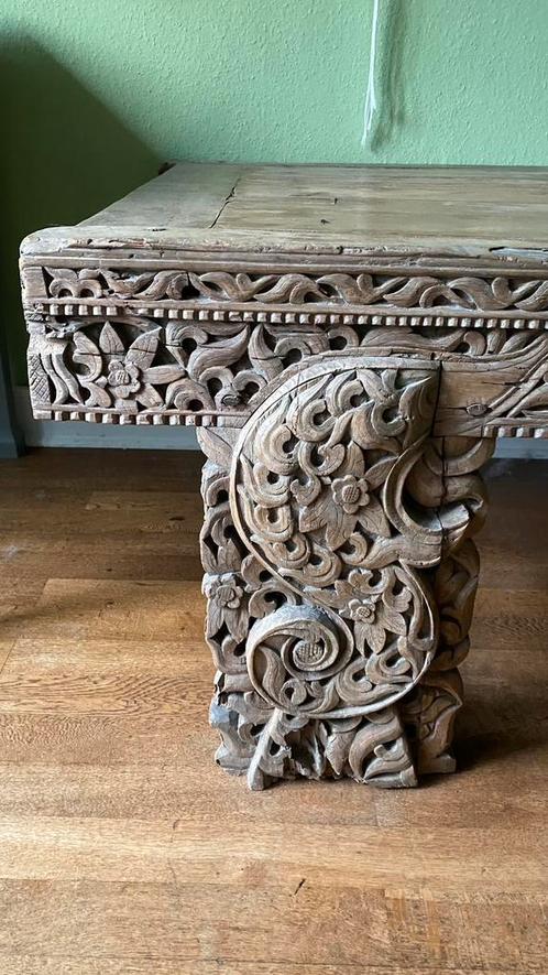 Table indienne sculptée - lit de jour indien, Antiquités & Art, Antiquités | Meubles | Tables