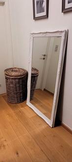 mooie grote witte spiegel, Huis en Inrichting, Woonaccessoires | Spiegels, Ophalen, Zo goed als nieuw