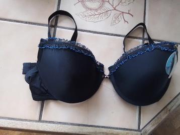 Soutien-gorge avec dentelle comme décoration, Envoi, Autres couleurs, Soutien-gorge