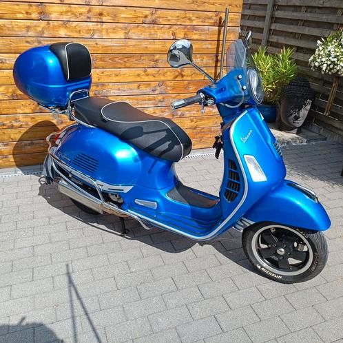 Vespa GTS Sport 300 cc, Motoren, Motoren | Piaggio, Particulier, Sport, 12 t/m 35 kW, 1 cilinder, Minimaal motorrijbewijs A1, ABS