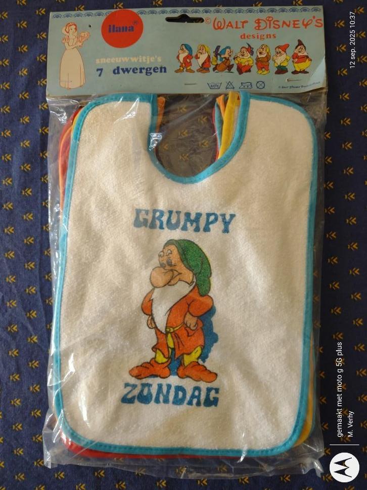 Originele Walt Disney's slabbetjes, Verzamelen, Disney, Nieuw, Kleding of Textiel, Sneeuwwitje of Doornroosje, Ophalen