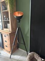 Driepoot vloerlamp, Ophalen, Zo goed als nieuw