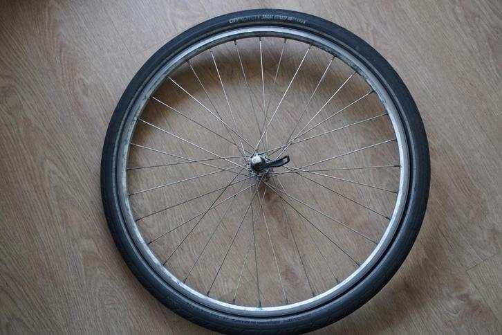Roue vélo 26" (jante + pneu 26x1.75), Fietsen en Brommers, Fietsonderdelen, Gebruikt, Algemeen, Band, Ophalen