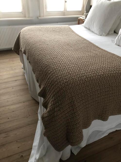 NIEUW DEKEN SPREI LOPER BED ZANDKLEUR ZEER ZACHT, Huis en Inrichting, Woonaccessoires | Plaids en Woondekens, Nieuw, Ophalen of Verzenden