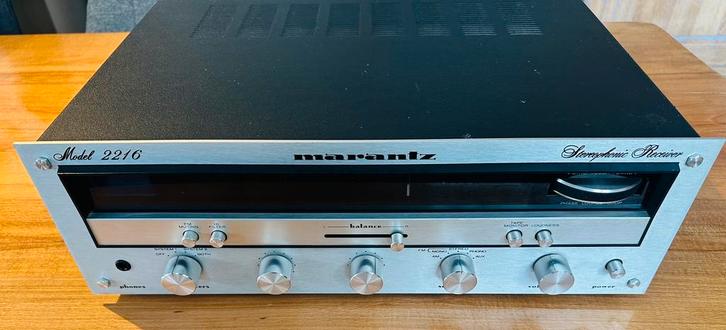 Marantz receiver model 2216 uit 1977, Audio, Tv en Foto, Versterkers en Ontvangers, Zo goed als nieuw, Marantz, Ophalen of Verzenden
