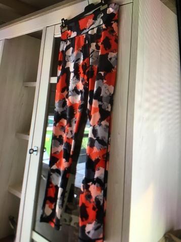Nouveaux pantalons de sport colorés pour femmes Taille : 40, Sports & Fitness, Enlèvement ou Envoi, Neuf, Vêtements
