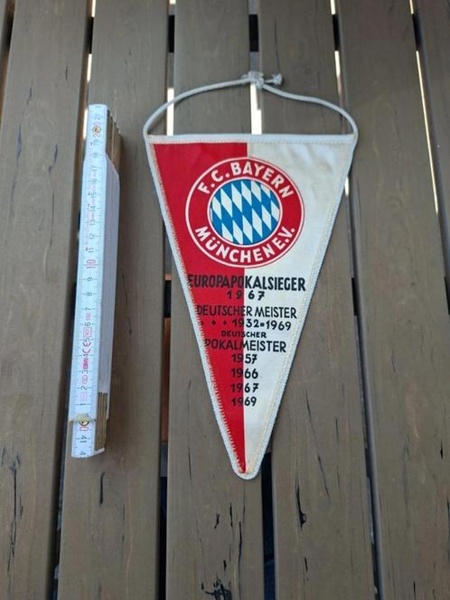 Wimpel Bayern München uit 1969, Verzamelen, Sportartikelen en Voetbal, Zo goed als nieuw, Vaantje of Sjaal, Ophalen of Verzenden