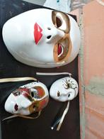 Maskers, Ophalen