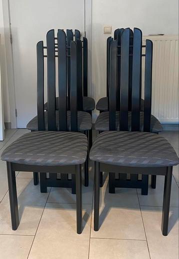 6 luxe eetstoelen gratis  beschikbaar voor biedingen