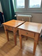 2 houten nachtkastjes, Moins de 45 cm, Enlèvement, Utilisé, 55 à 70 cm