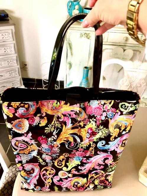 Prachtige grote Versace Couture draagtas, Handtassen en Accessoires, Tassen | Damestassen, Zo goed als nieuw, Handtas, Overige kleuren