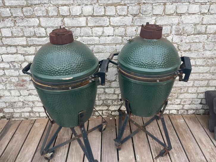 Big Green Egg 2 x Large 2 x Medium, Tuin en Terras, Houtskoolbarbecues, Gebruikt, Met accessoires, Ophalen