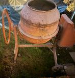 Betonmolen ALKO 1401, Ophalen, Zo goed als nieuw