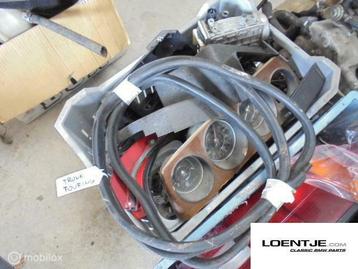 Kofferbak rubber BMW e30 touring 325i 320i 318i 316i beschikbaar voor biedingen