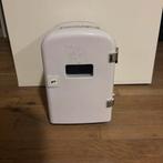 Mini koelkast met zeldzame stickers, Gebruikt, Verzenden, Minder dan 75 liter, Minder dan 45 cm
