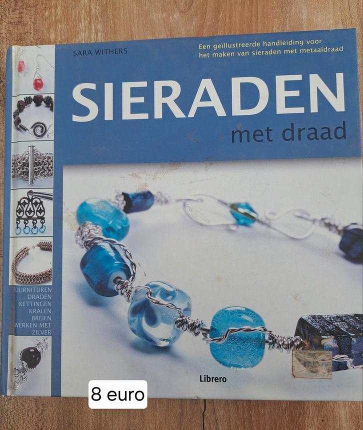 Sara Withers - Sieraden met draad, Boeken, Hobby en Vrije tijd, Zo goed als nieuw, Ophalen of Verzenden