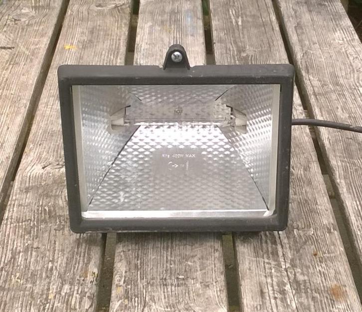 Terreinverlichting armatuur 300 Watt, Tuin en Terras, Buitenverlichting, Zo goed als nieuw, Overige typen, Aluminium, 250 watt of meer