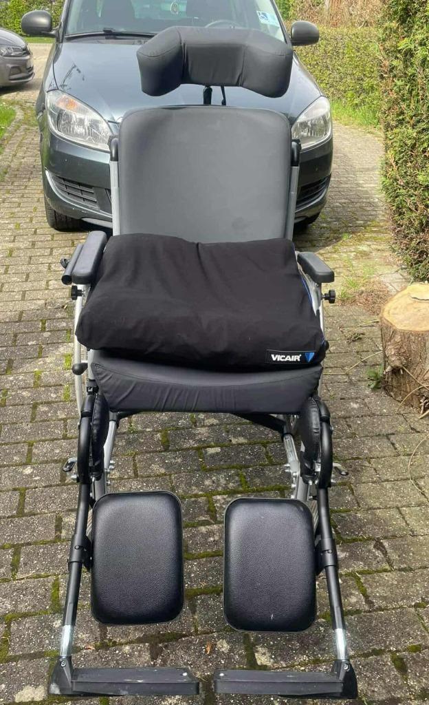 Rolstoel, Diversen, Rolstoelen, Zo goed als nieuw, Duwrolstoel, Ophalen of Verzenden