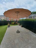 Parasol met betonnen voet, Ophalen, Gebruikt