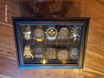 Verzameling horloges beschikbaar voor biedingen