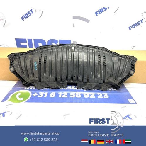 A2055200500 W205 C205 S205 onderplaat C Klasse Voorbumper be, Auto-onderdelen, Carrosserie, Bumper, Mercedes-Benz, Voor, Gebruikt