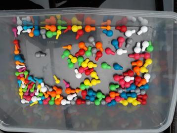 Meesterbrein beschikbaar voor biedingen