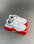 Witte Nike tns / Size 42, Ophalen of Verzenden, Zo goed als nieuw
