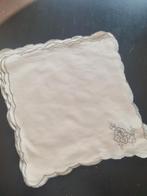 Serviettes brodées anciennes, Ophalen of Verzenden, Zo goed als nieuw