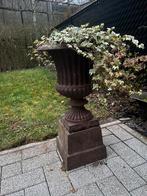 Deux vases de jardin français en fonte, Enlèvement, Utilisé