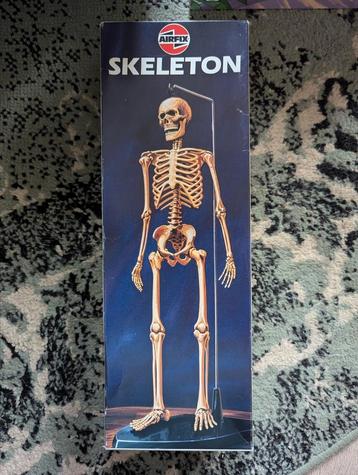 Airfix jaren '80 1:6 scale human skeleton  beschikbaar voor biedingen