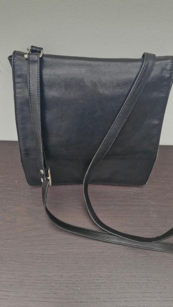 Crossover unisex, volledig leder, Handtassen en Accessoires, Tassen | Schoudertassen, Zo goed als nieuw, Zwart, Leer, Ophalen of Verzenden